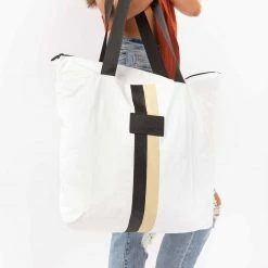 Aloha Le Voyageur Day Tripper In Lux