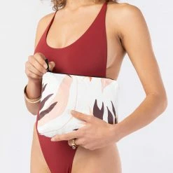 Women's Aloha Small Painted Birds Pouch In Warm