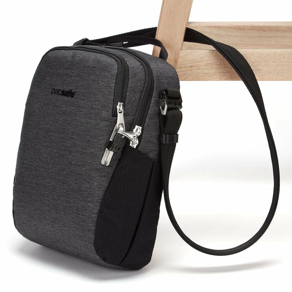 Pacsafe Vibe 200 Anti-Theft Crossbody Travel Bags 10 Pacsafe Vibe 200 Anti-Theft Crossbody Travel Bags